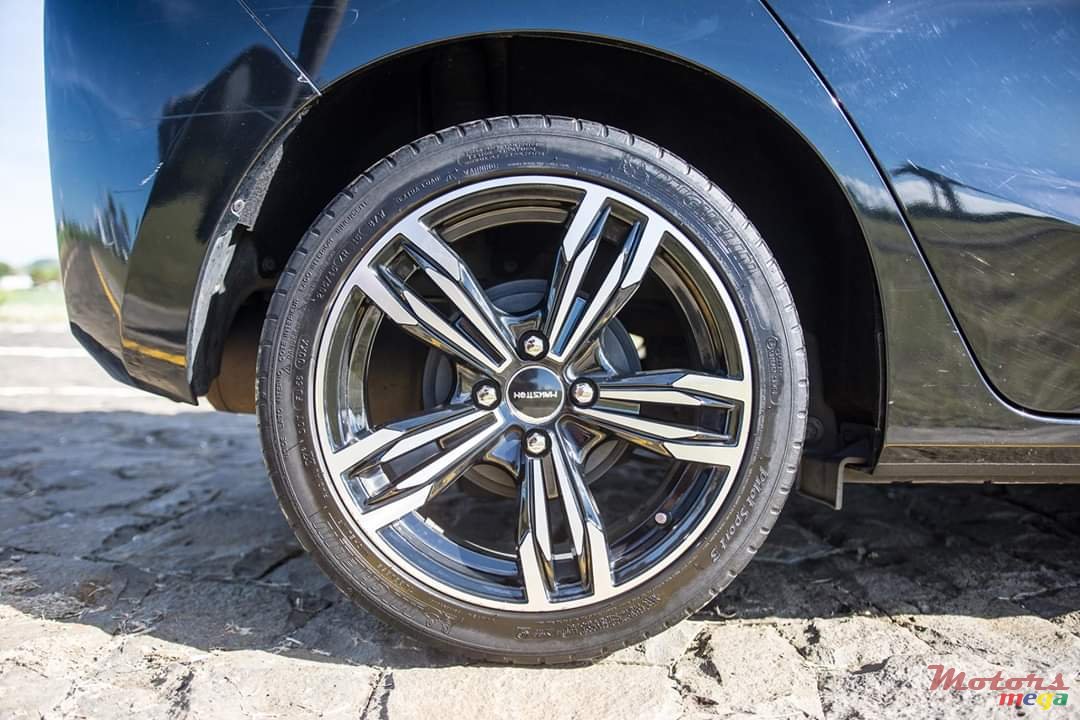 2013' Honda Fit photo #2