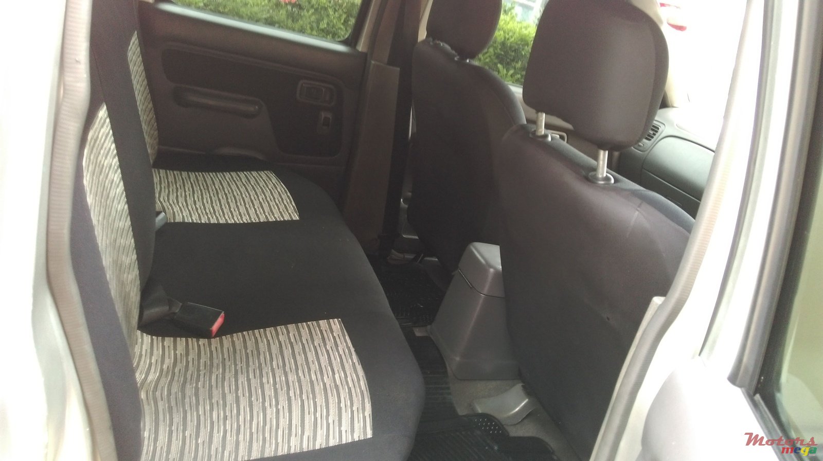 2005' Nissan Hardbody photo #7