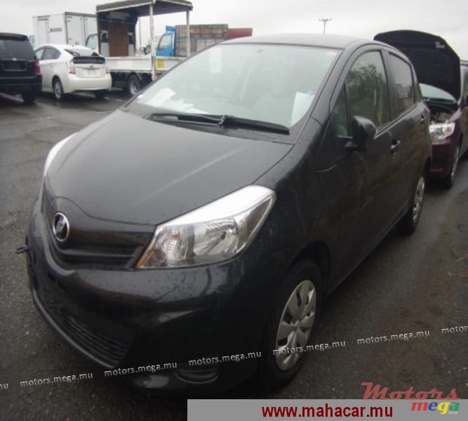 2011' Toyota Vitz photo #1