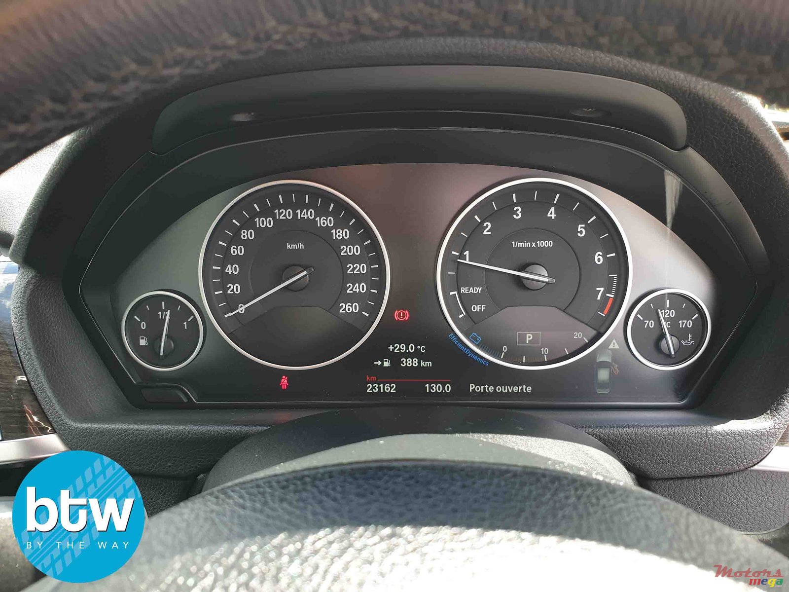 2017' BMW 318 photo #6