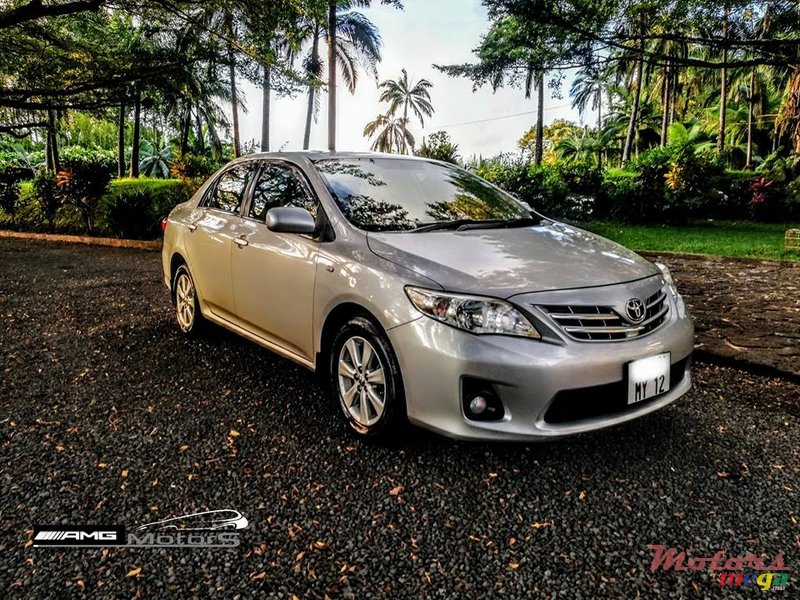 2012' Toyota Corolla GLI 1.5 JAPAN photo #2