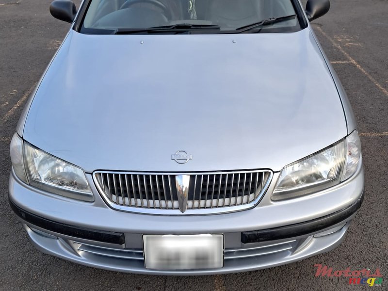 2001' Nissan Sunny photo #1