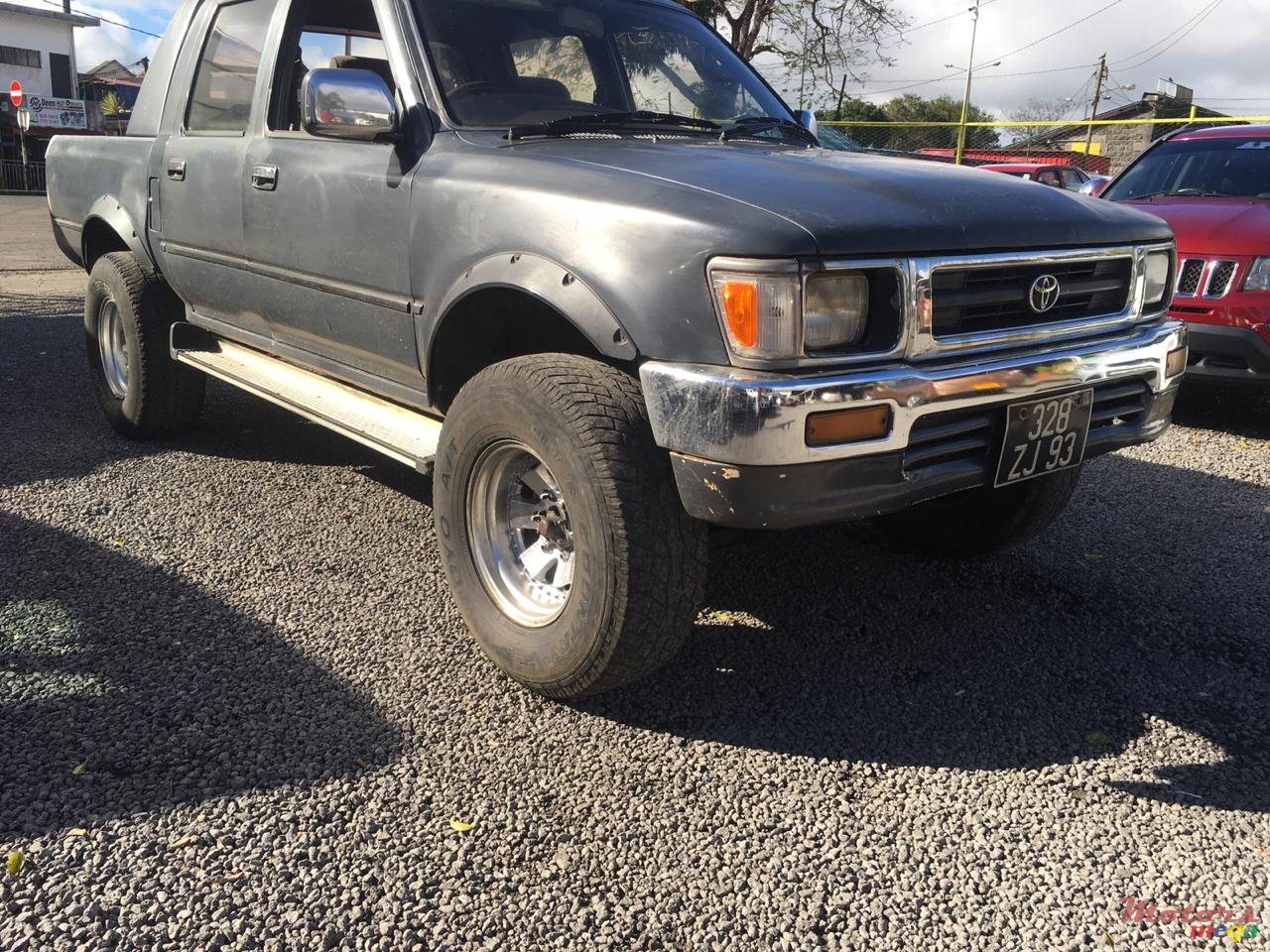 1993' Toyota Hilux photo #1