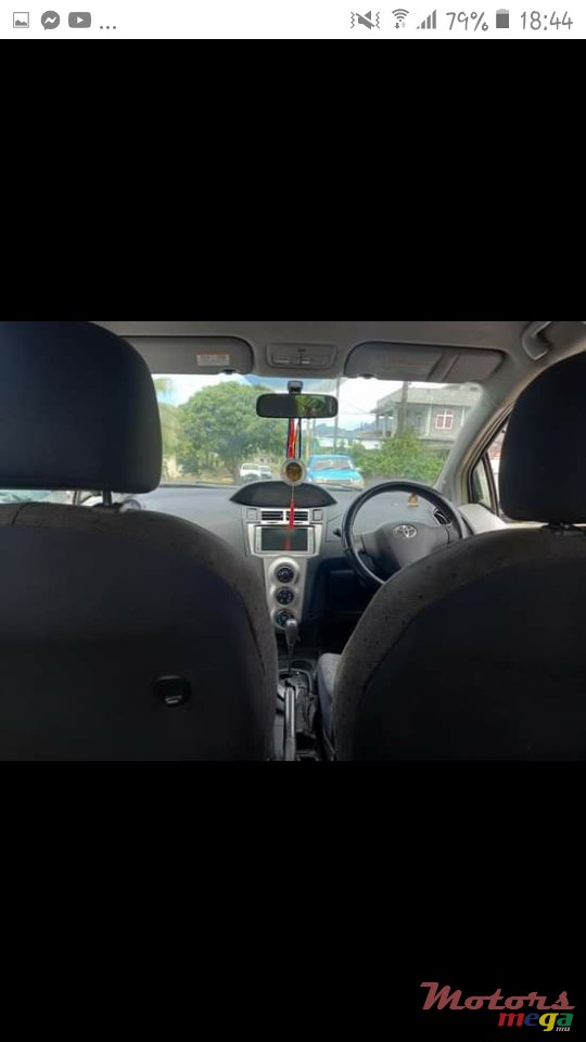 2008' Toyota Vitz photo #4