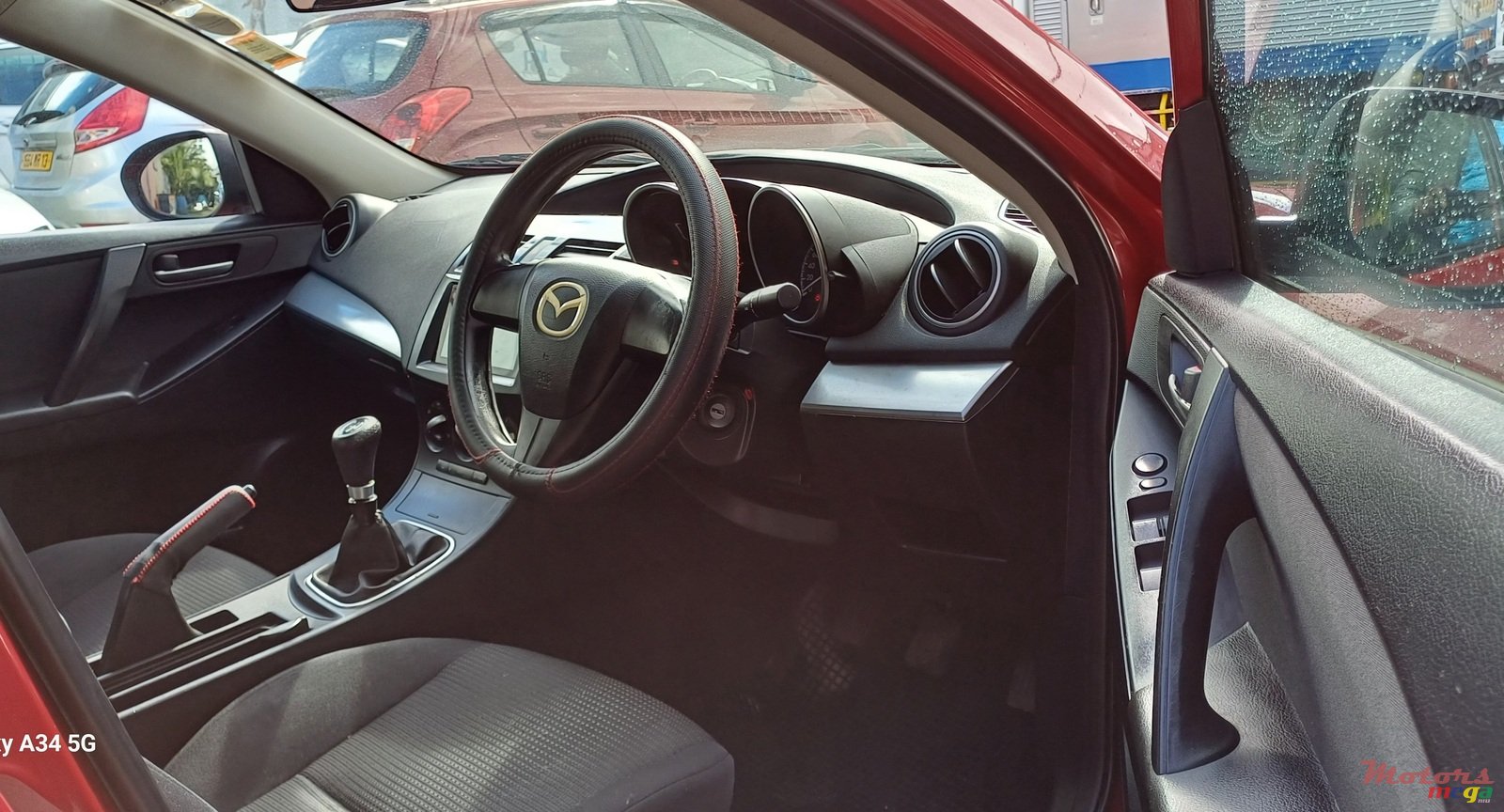 2015' Mazda 3 photo #5