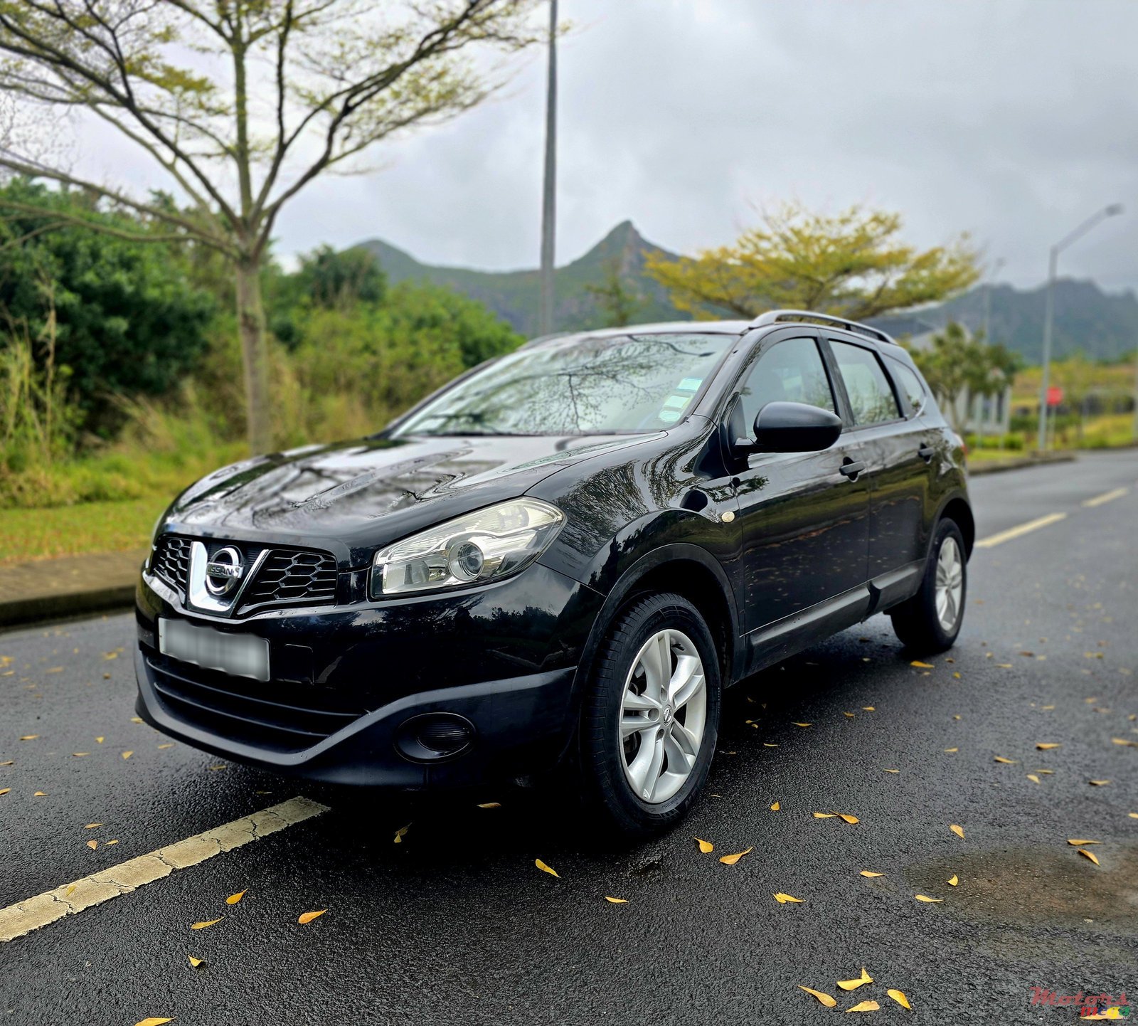 2012' Nissan Qashqai+2 7 seater photo #1