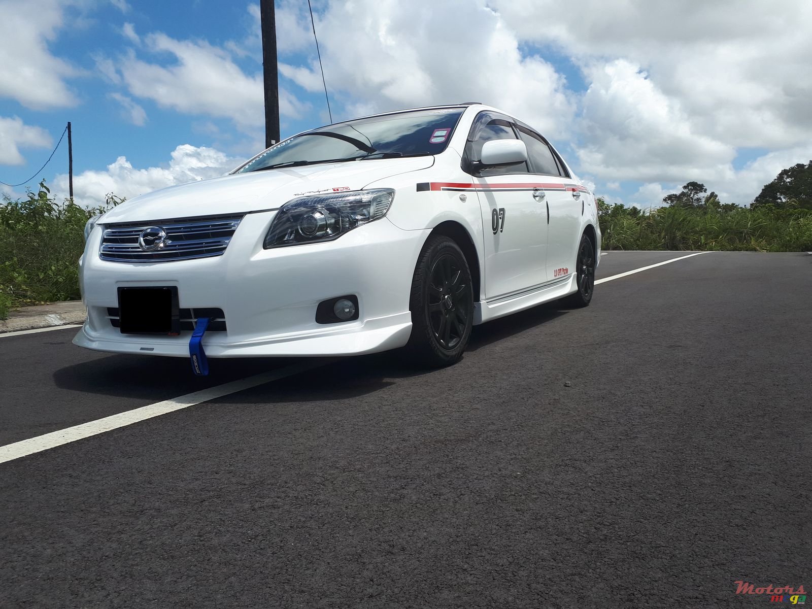 2009' Toyota Corolla Axio GT Turbo photo #2