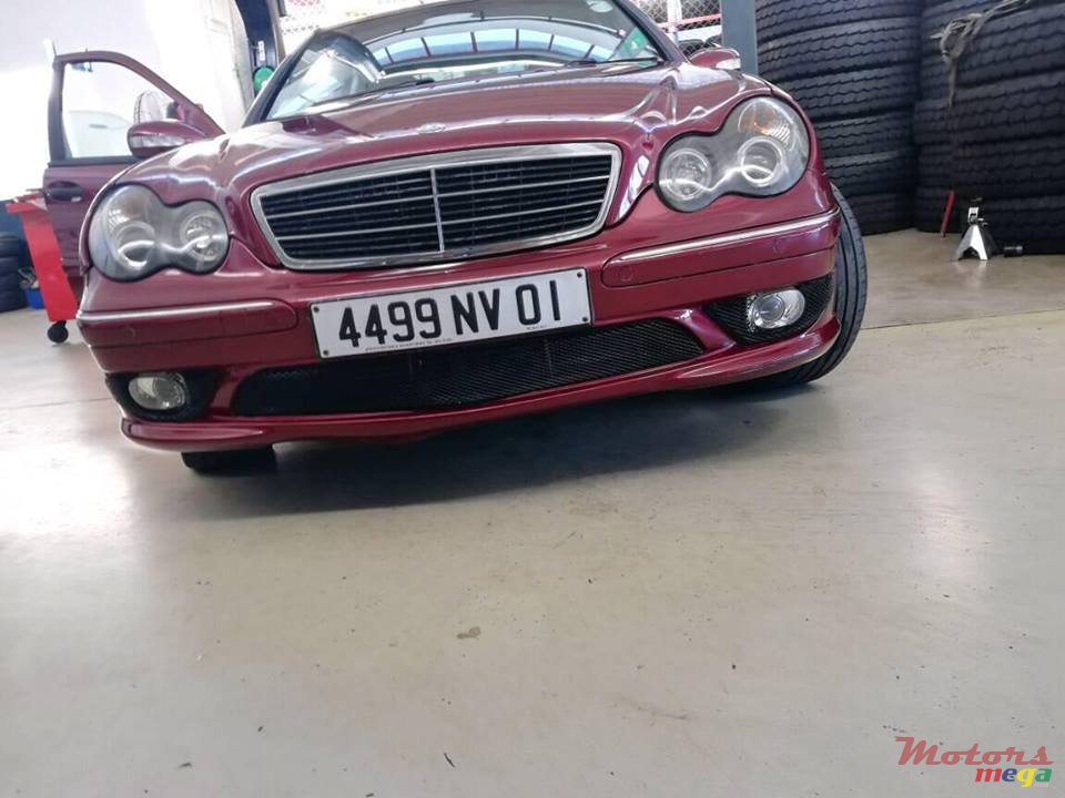 2001' Mercedes-Benz C220 photo #3