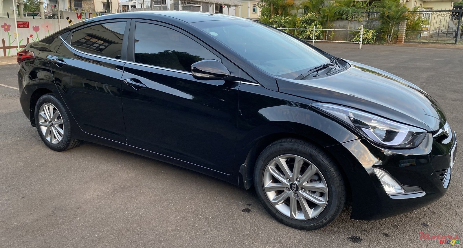 2014' Hyundai Elantra GLS photo #2