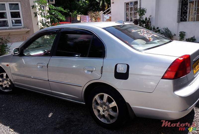 2002' Honda Civic VTI photo #4