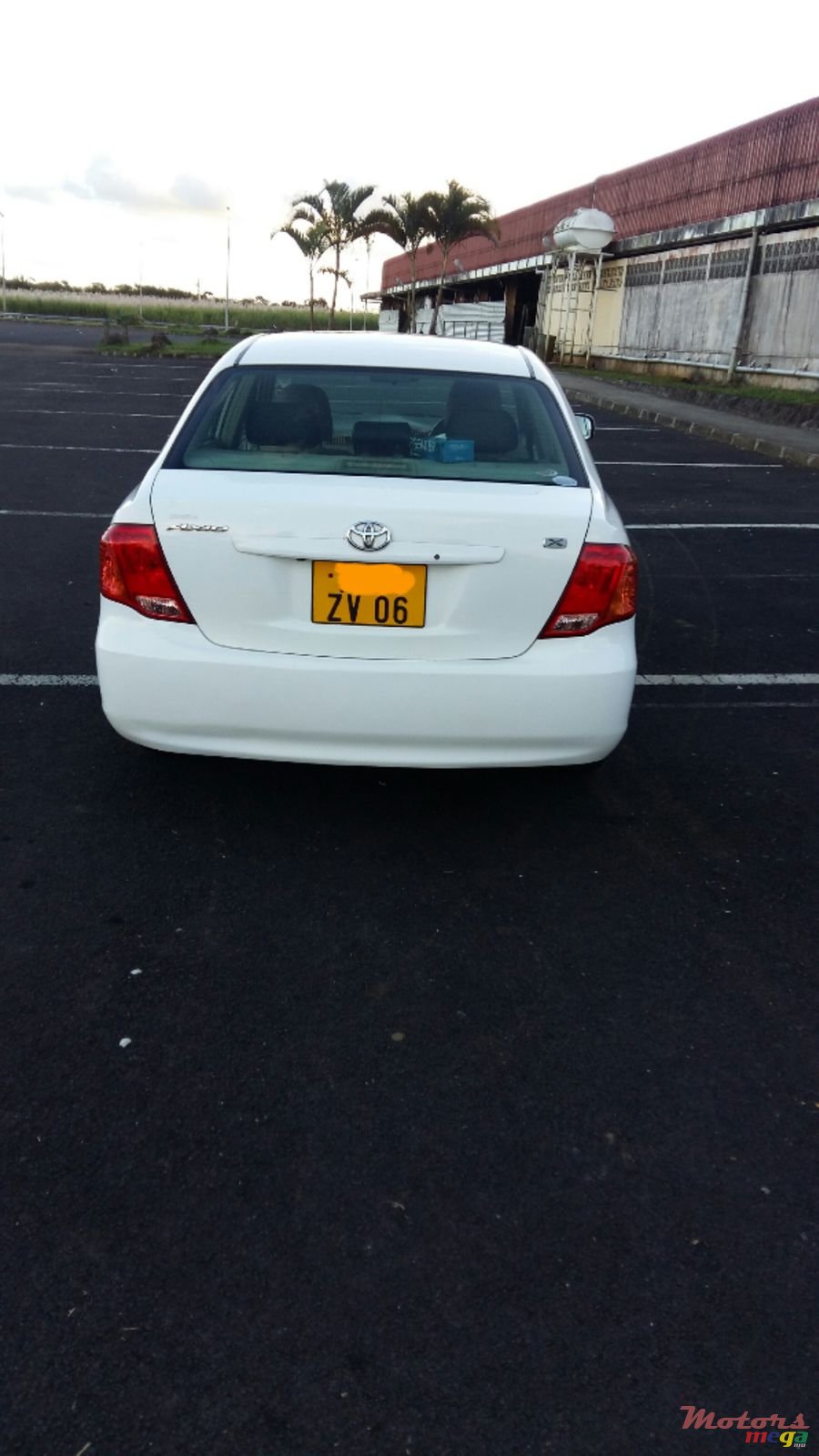 2006' Toyota Axio photo #3