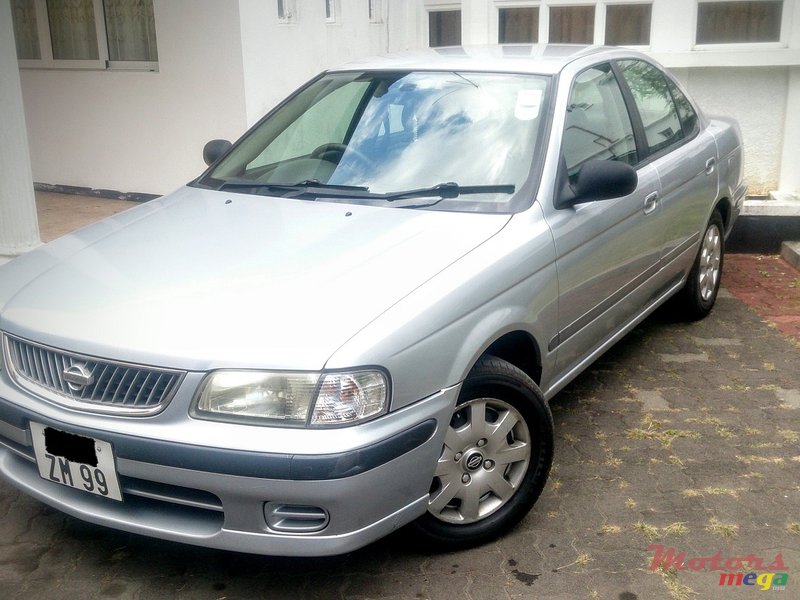 1999' Nissan Sunny photo #1