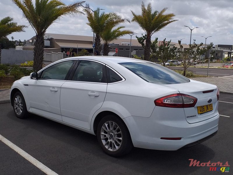 2013' Ford Mondeo photo #5
