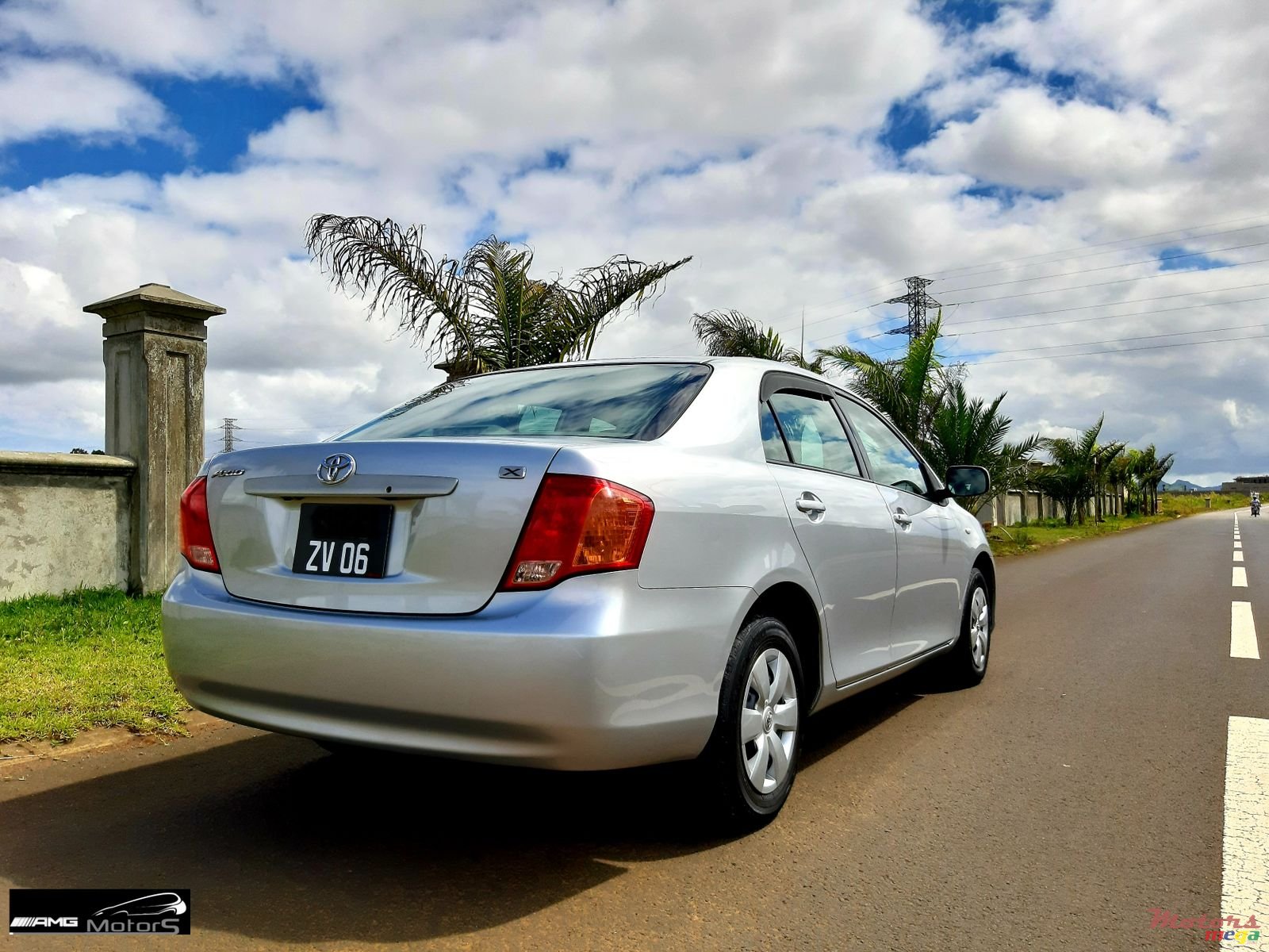 2006' Toyota Axio X photo #5