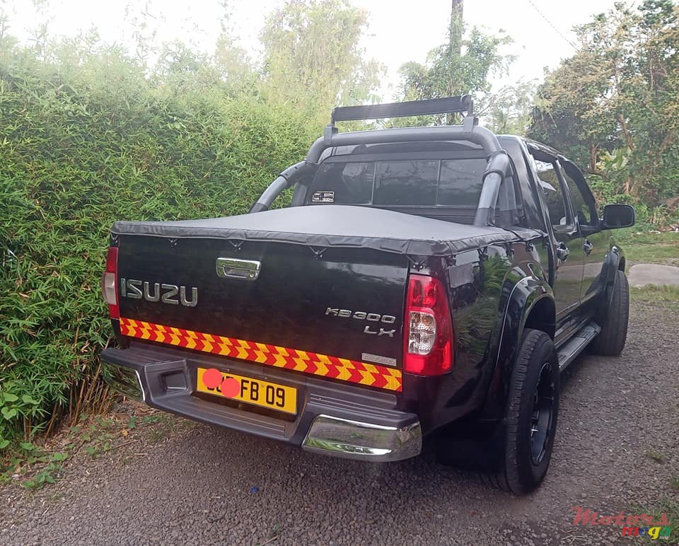 2009' Isuzu KB Series KB300 LX AUTOMATIC photo #3