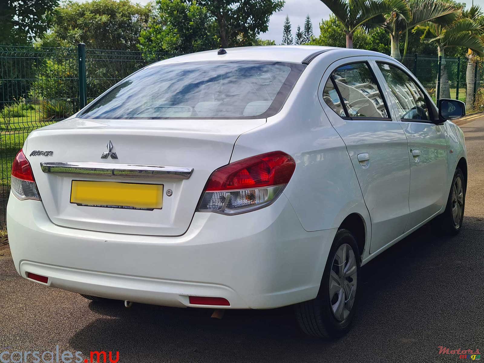 2018' Mitsubishi Attrage 1.2 Sedan photo #4