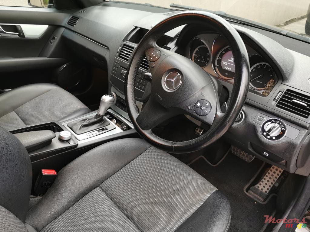 2009' Mercedes-Benz photo #6