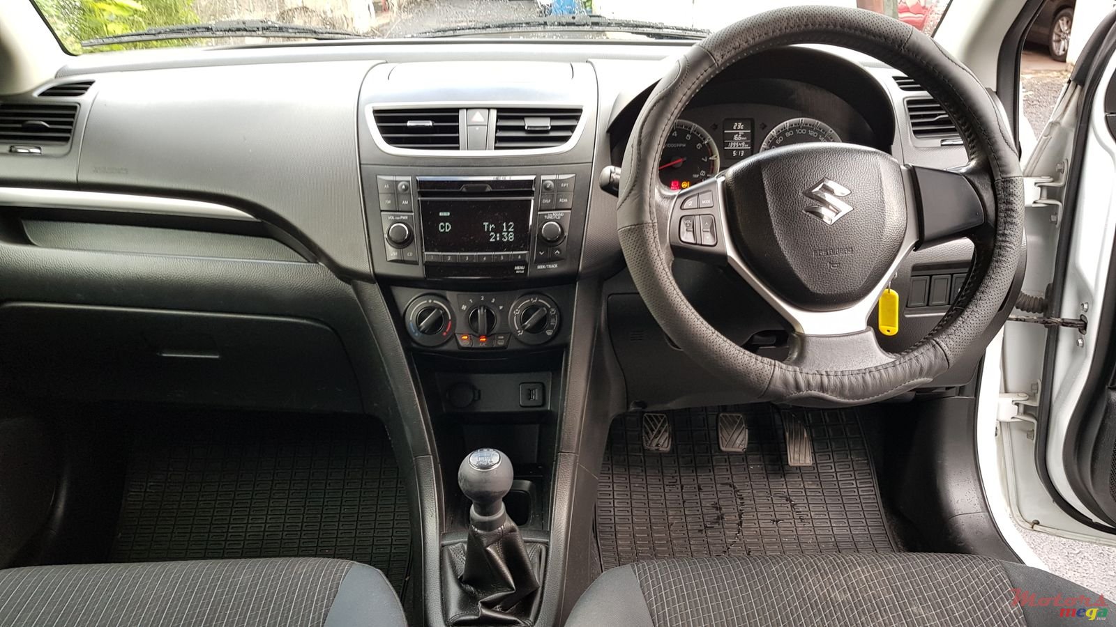 2015' Suzuki Swift Japan photo #4