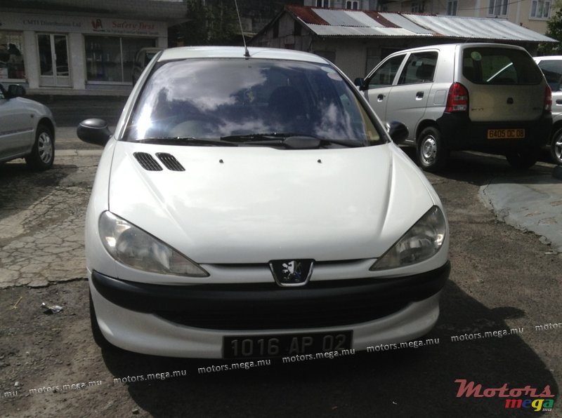 2002' Peugeot 206 photo #1