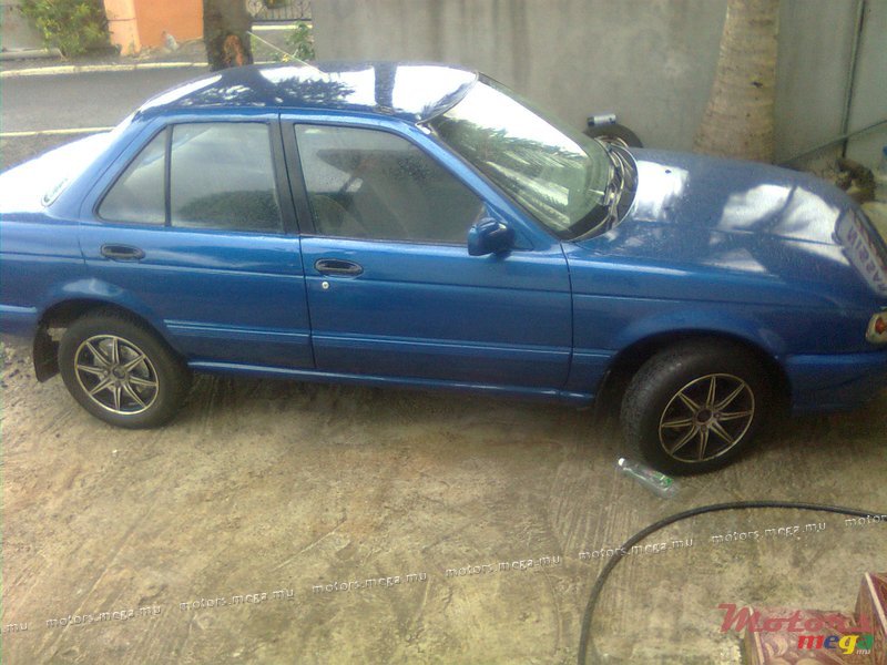 1992' Nissan Sunny B13 photo #1