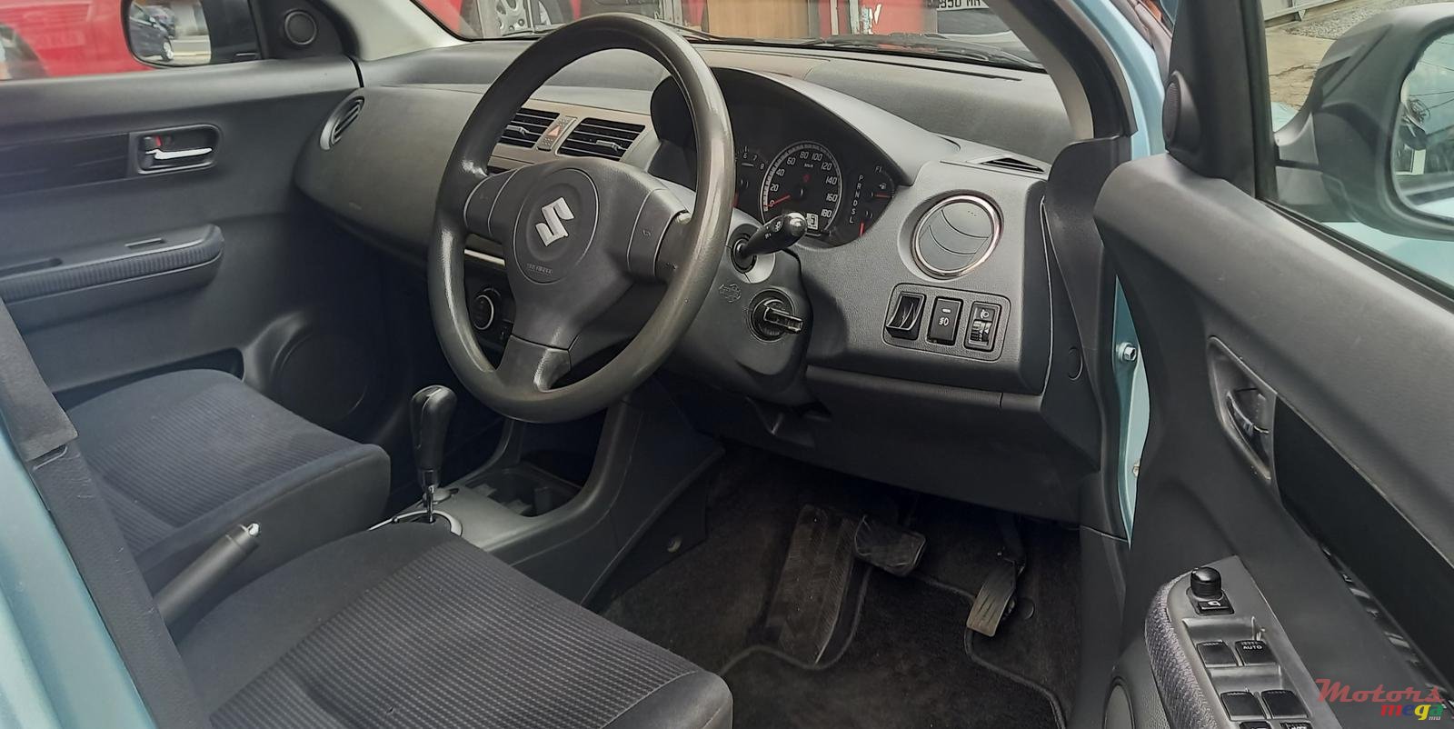 2008' Suzuki Swift photo #5