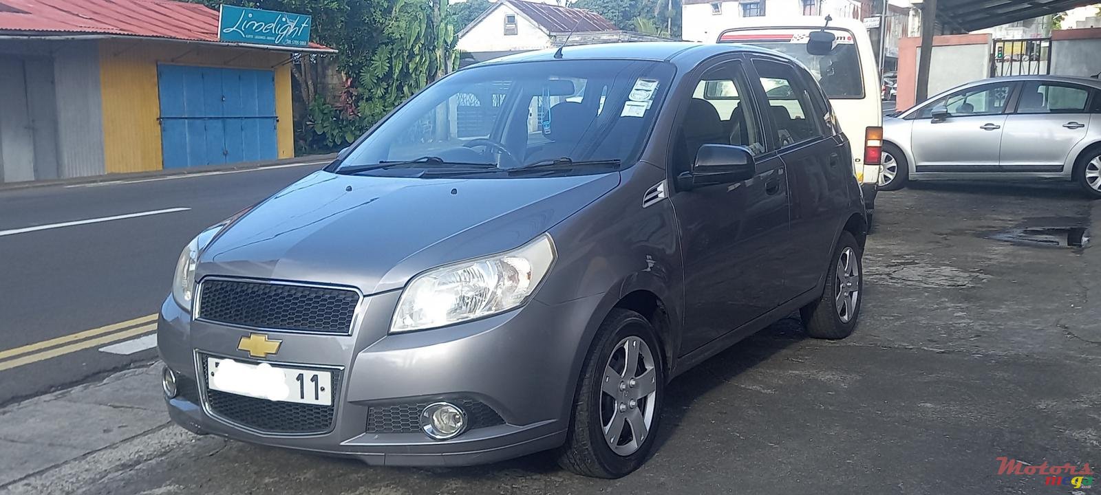 2011' Chevrolet Aveo photo #1