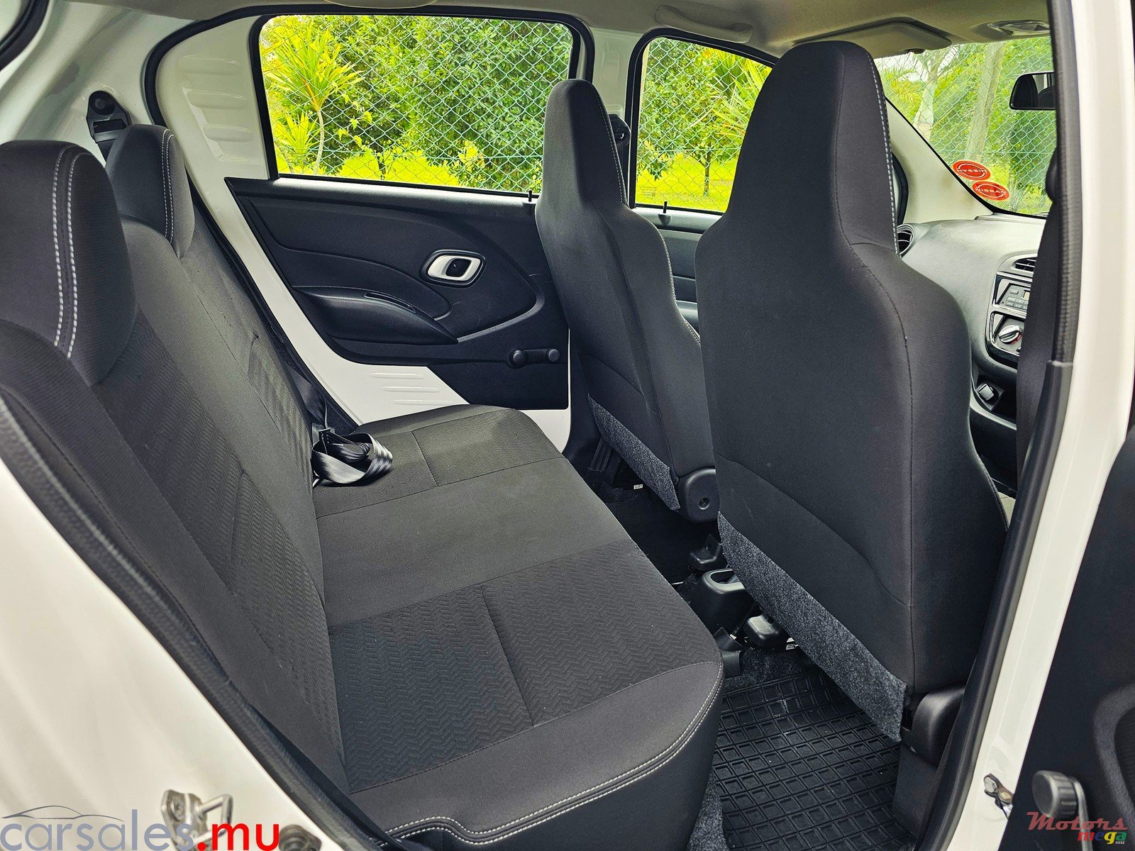 2022' Datsun Redi-Go 1.0 photo #5