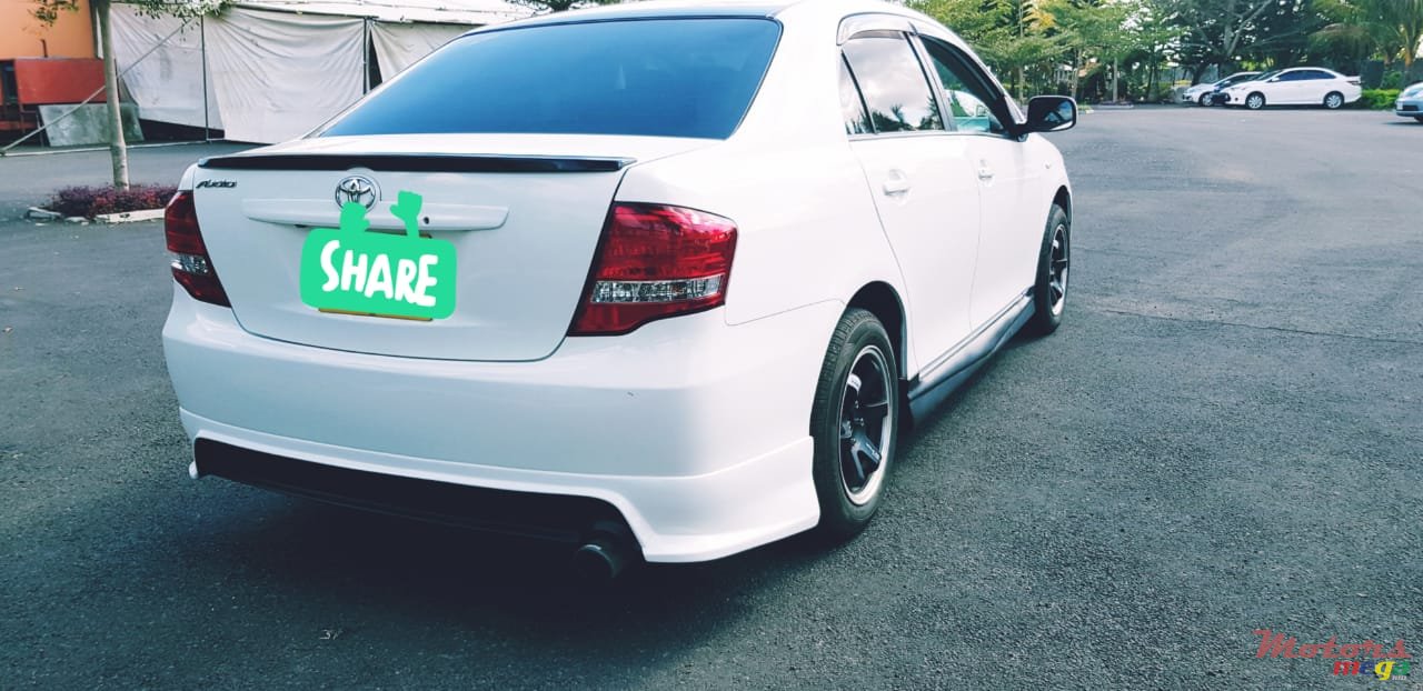 2009' Toyota Axio photo #2