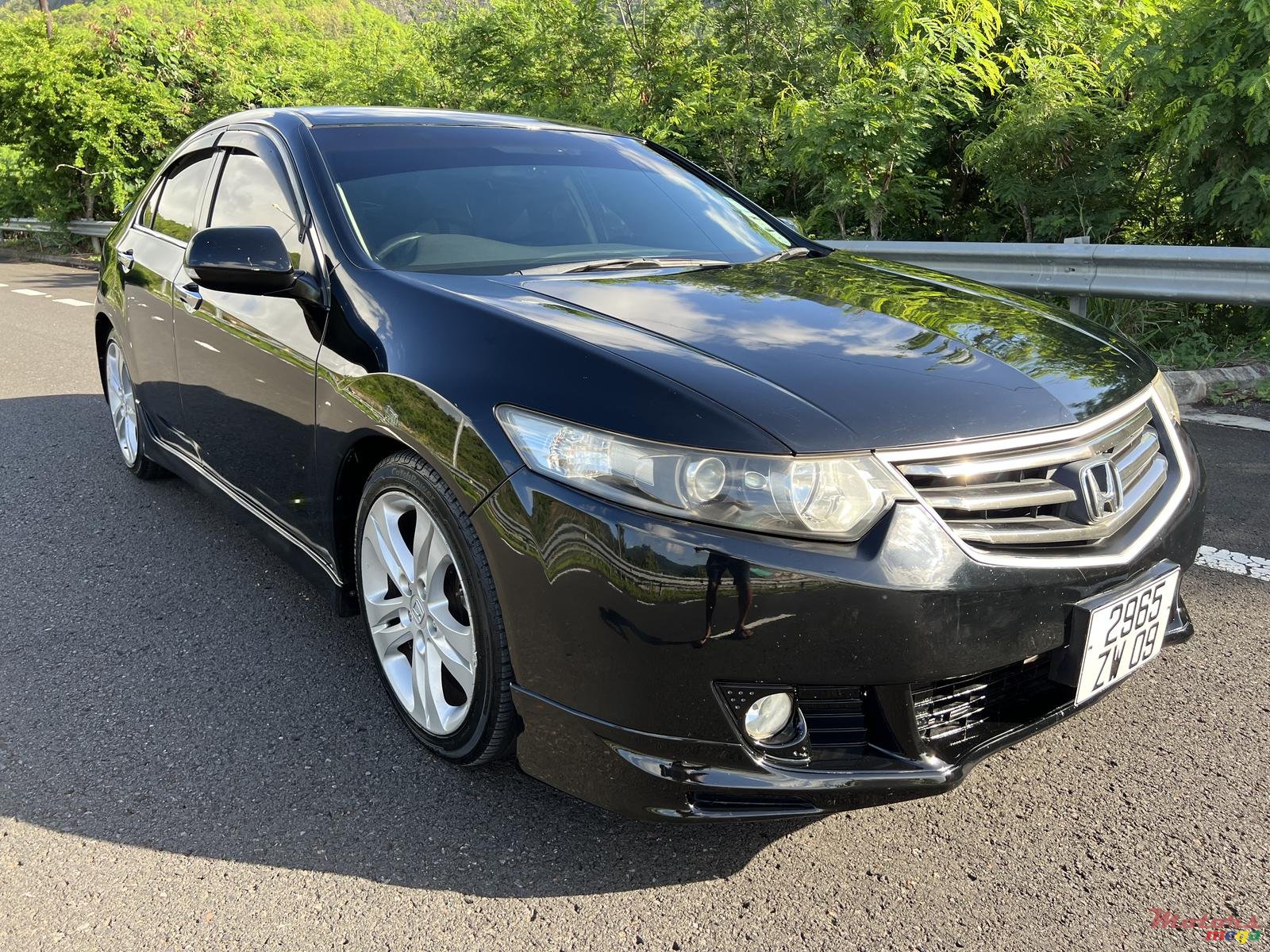 2009' Honda Accord photo #2