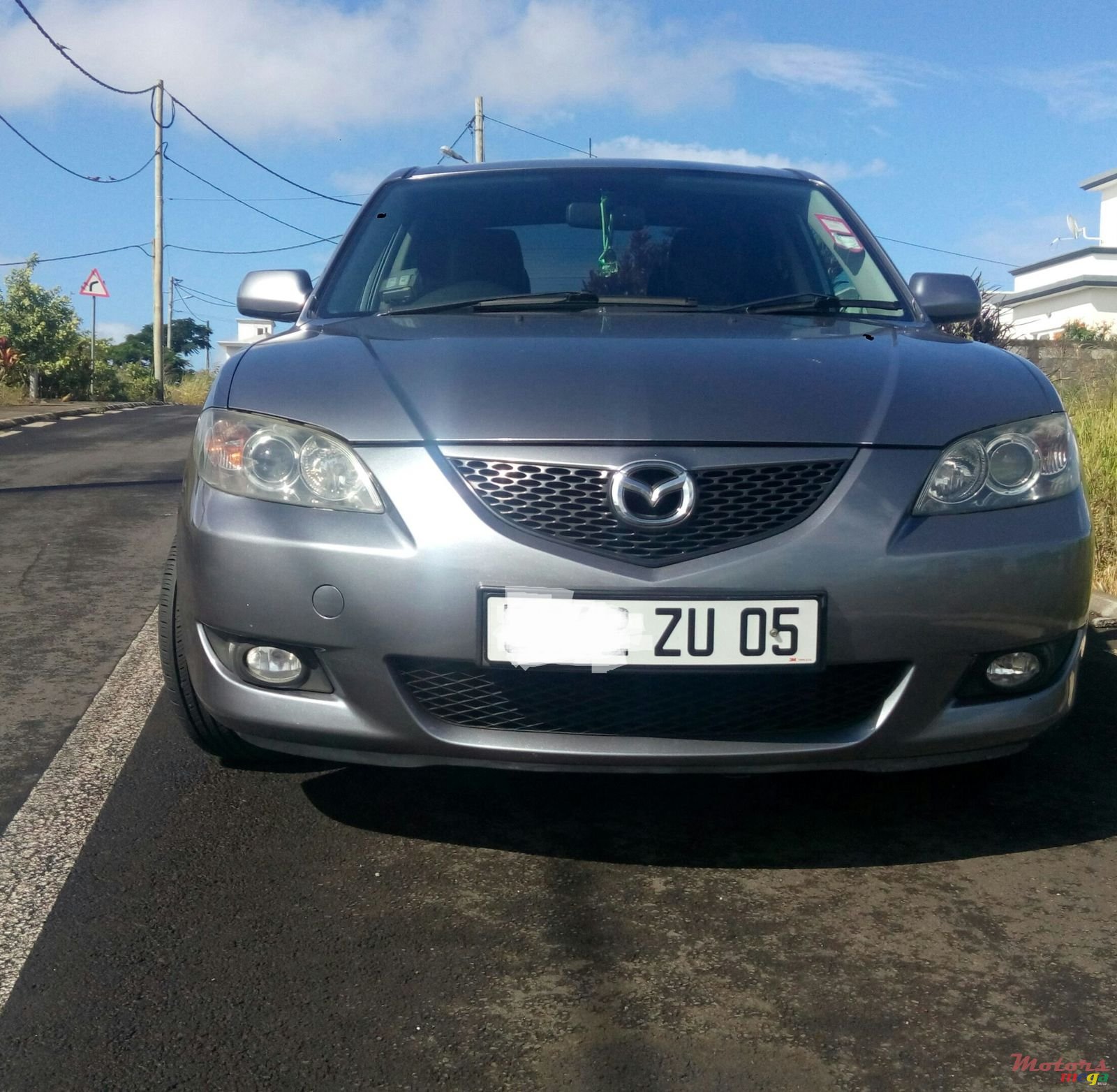 2005' Mazda 3 photo #1