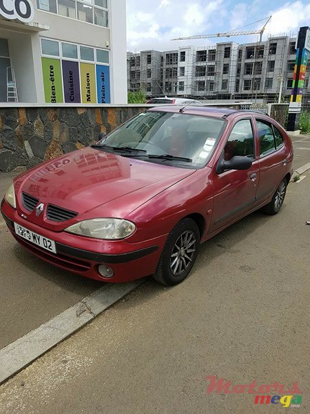 2002' Renault Megane photo #1