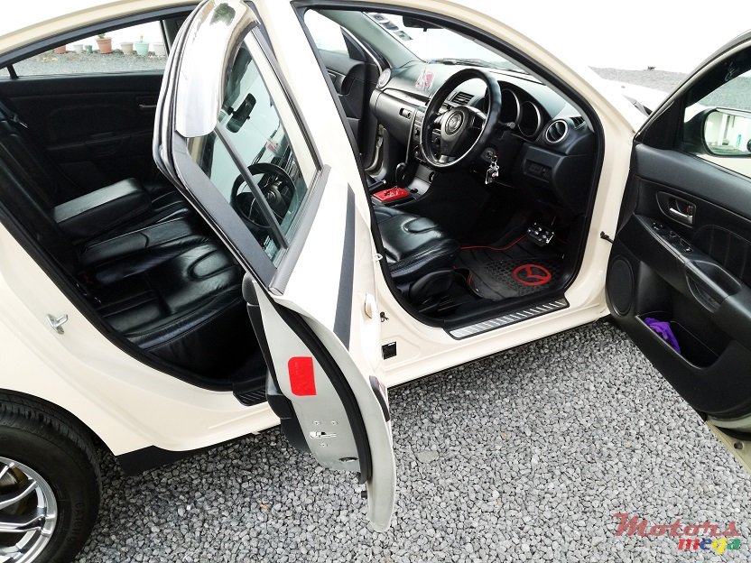 2005' Mazda 3 Auto 1.6L JAPAN photo #4