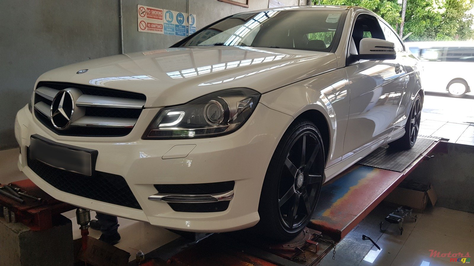 2015' Mercedes-Benz C 180 photo #1