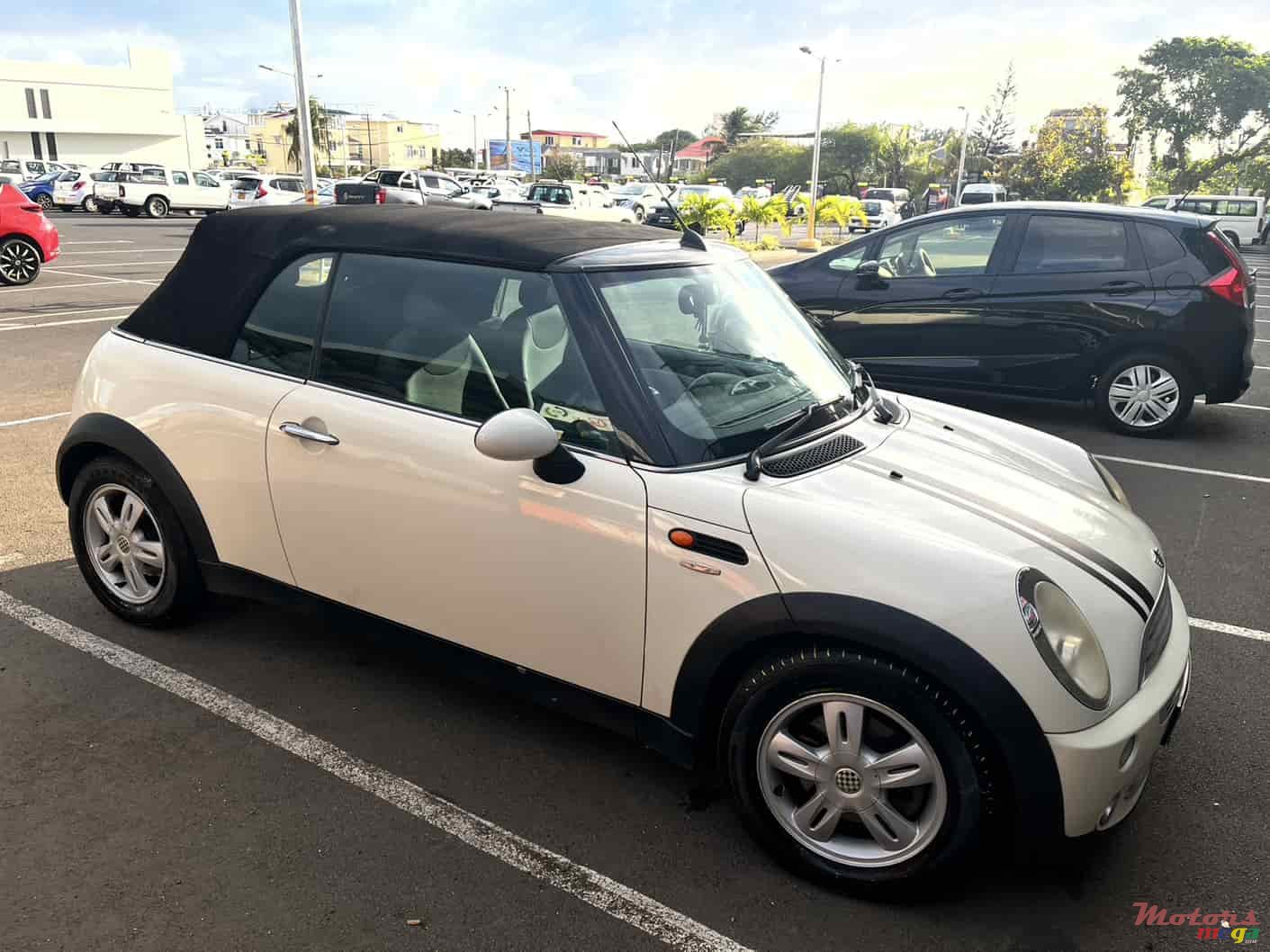 2009' MINI Cooper Convertible photo #1