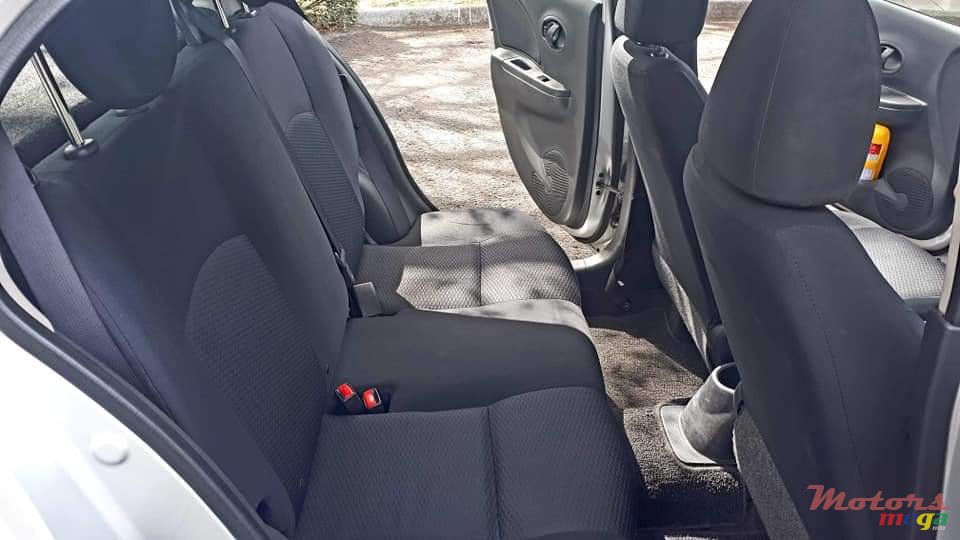 2013' Nissan March photo #6