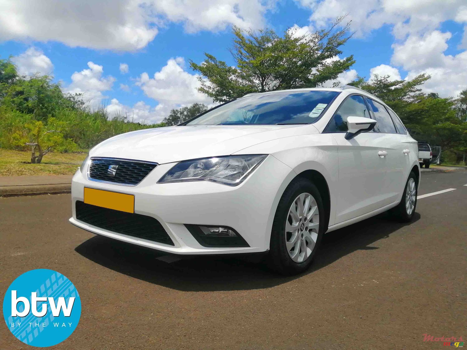 2016' SEAT Leon photo #2