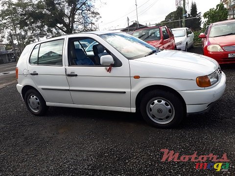 1999' Volkswagen Polo photo #1