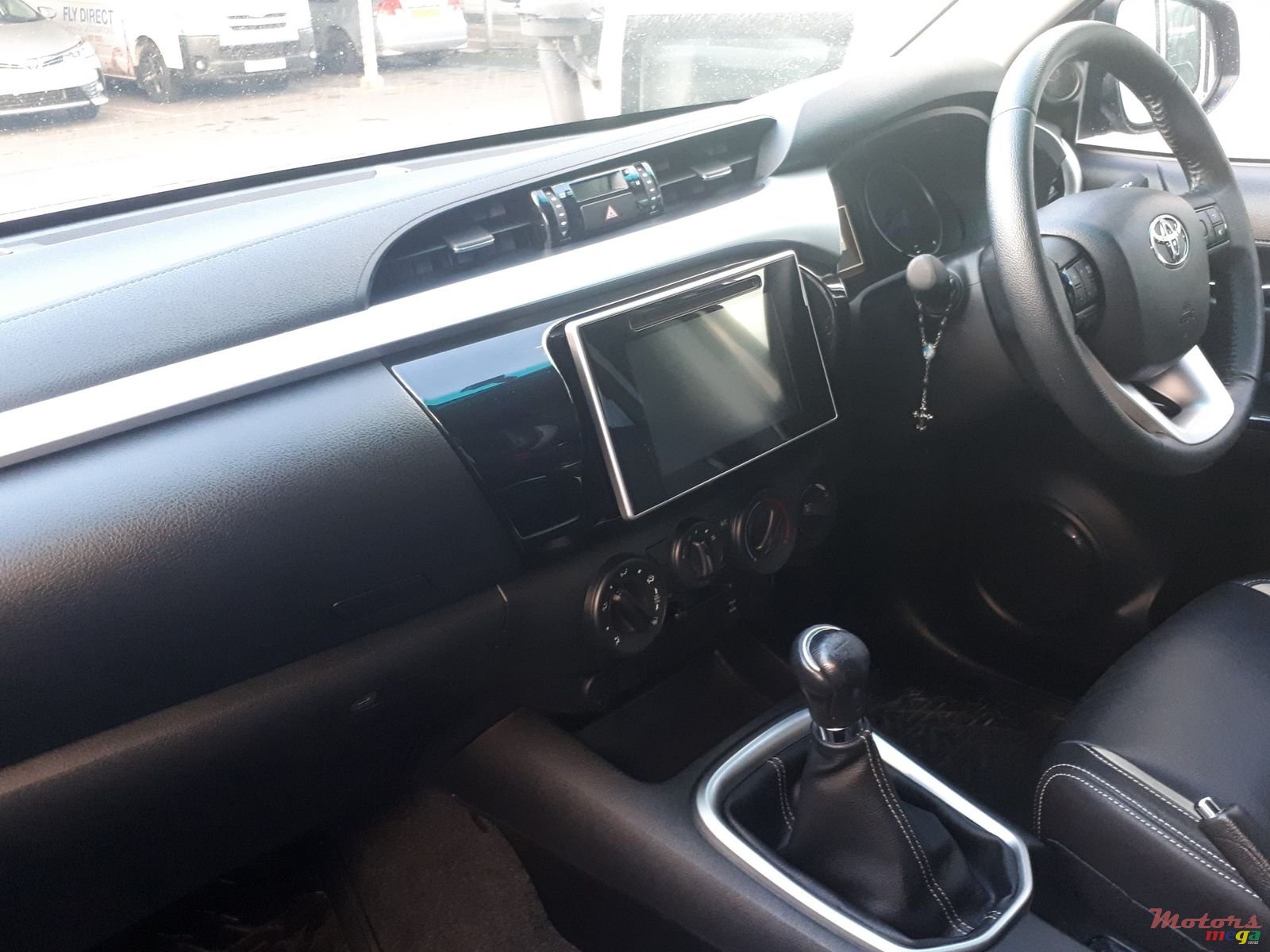 2017' Toyota Hilux photo #4