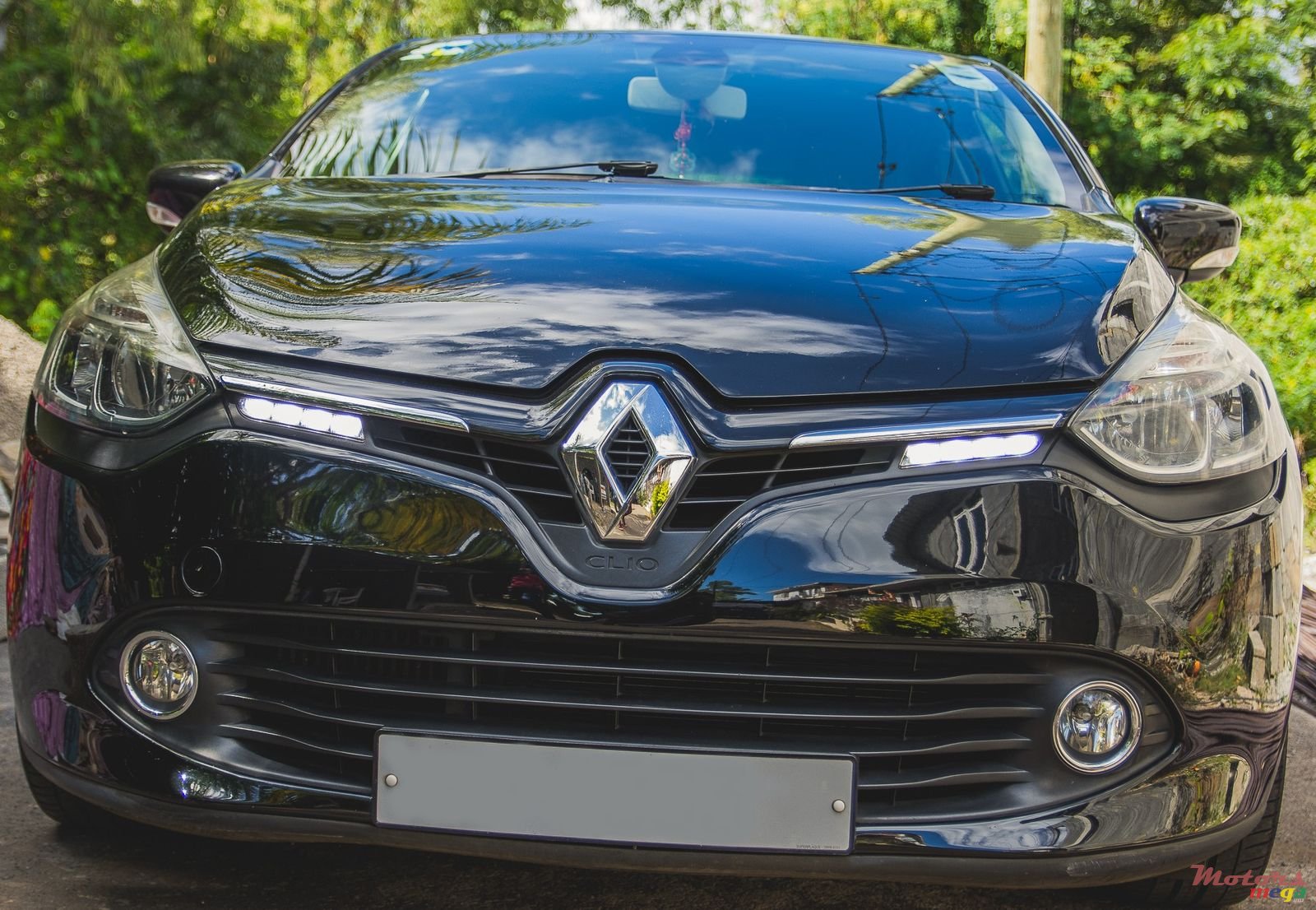 2015' Renault Clio photo #1