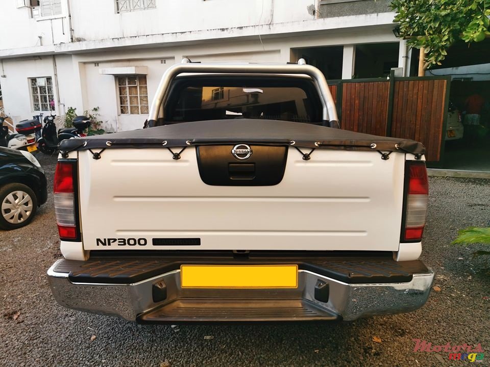 2016' Nissan Hardbody NP300 photo #6