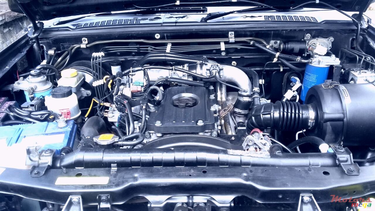 2009' Nissan Hardbody 4x4 3.0 predator photo #5