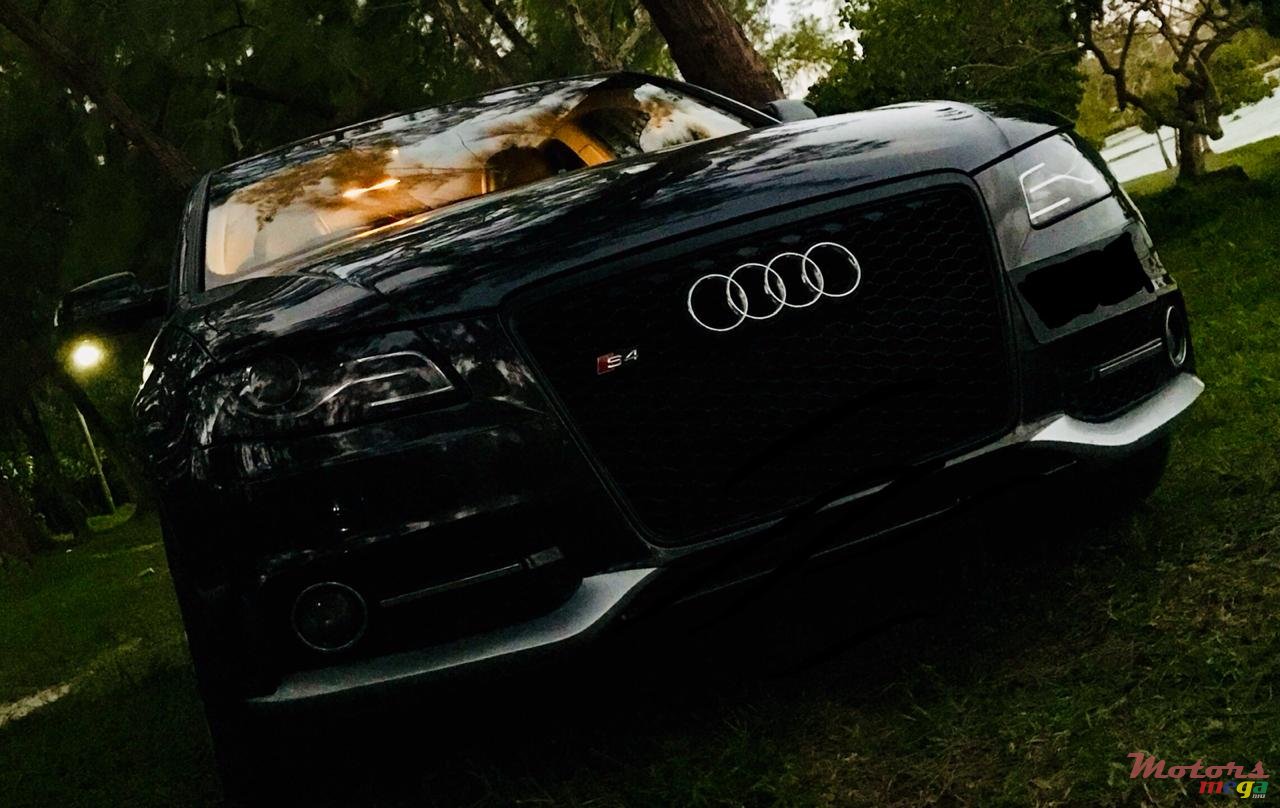 2011' Audi A4 Sedan 1.8TFSi 170HP photo #3