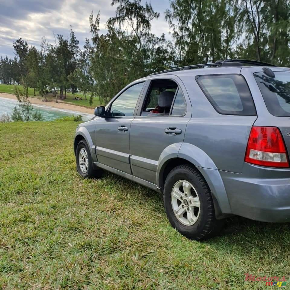 2004' Kia Sorento photo #2