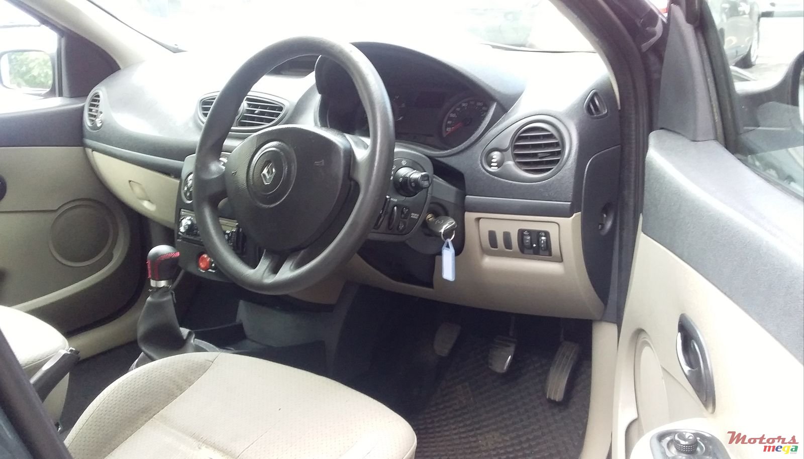 2006' Renault Clio photo #3