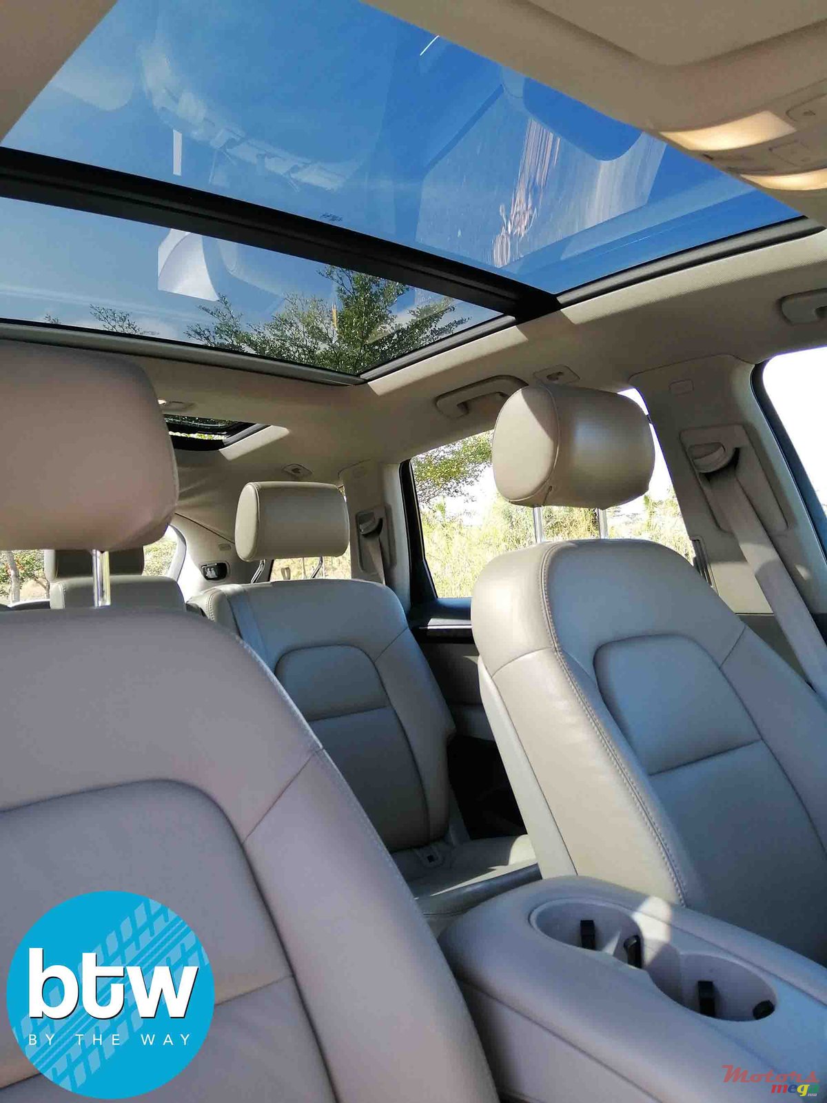 2010' Audi Q7 photo #7