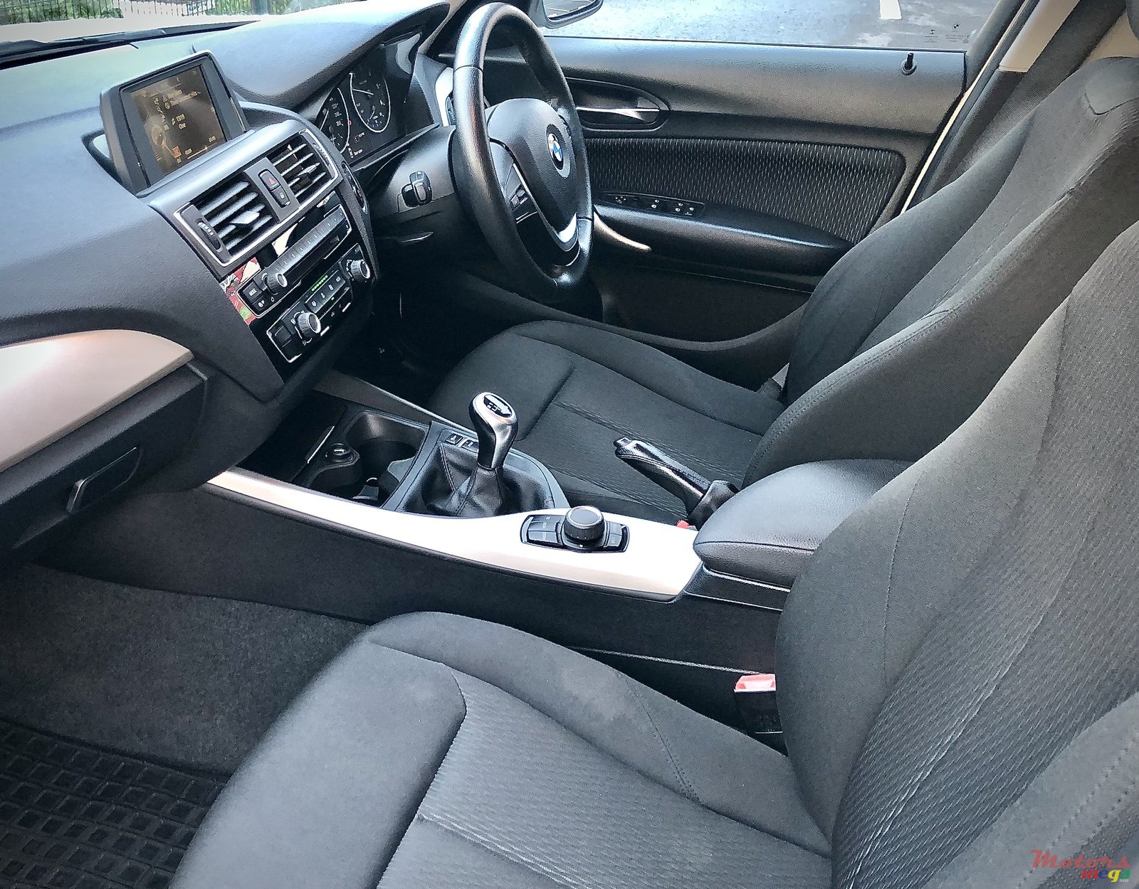 2016' BMW 1 Series 116d Efficiency Dynamics photo #4