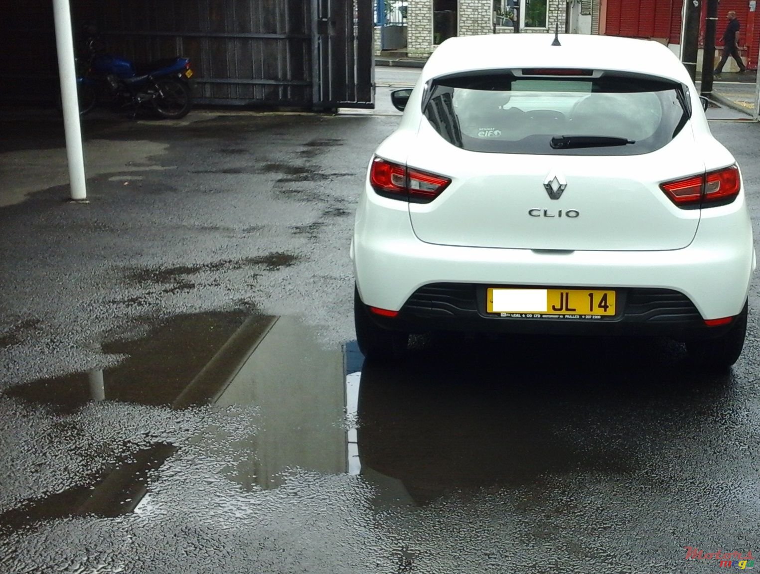 2014' Renault Clio photo #3