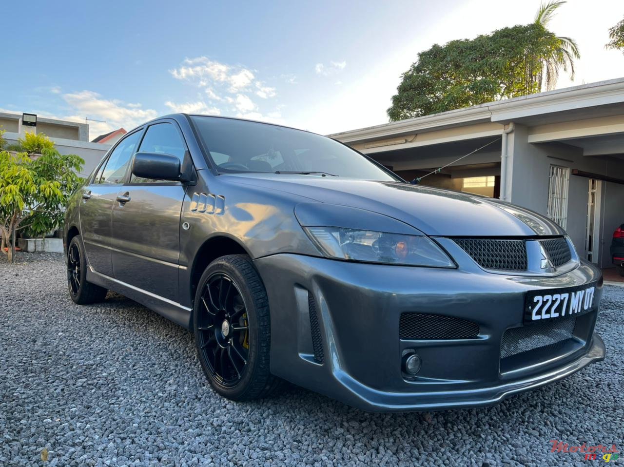 2007' Mitsubishi Lancer photo #3