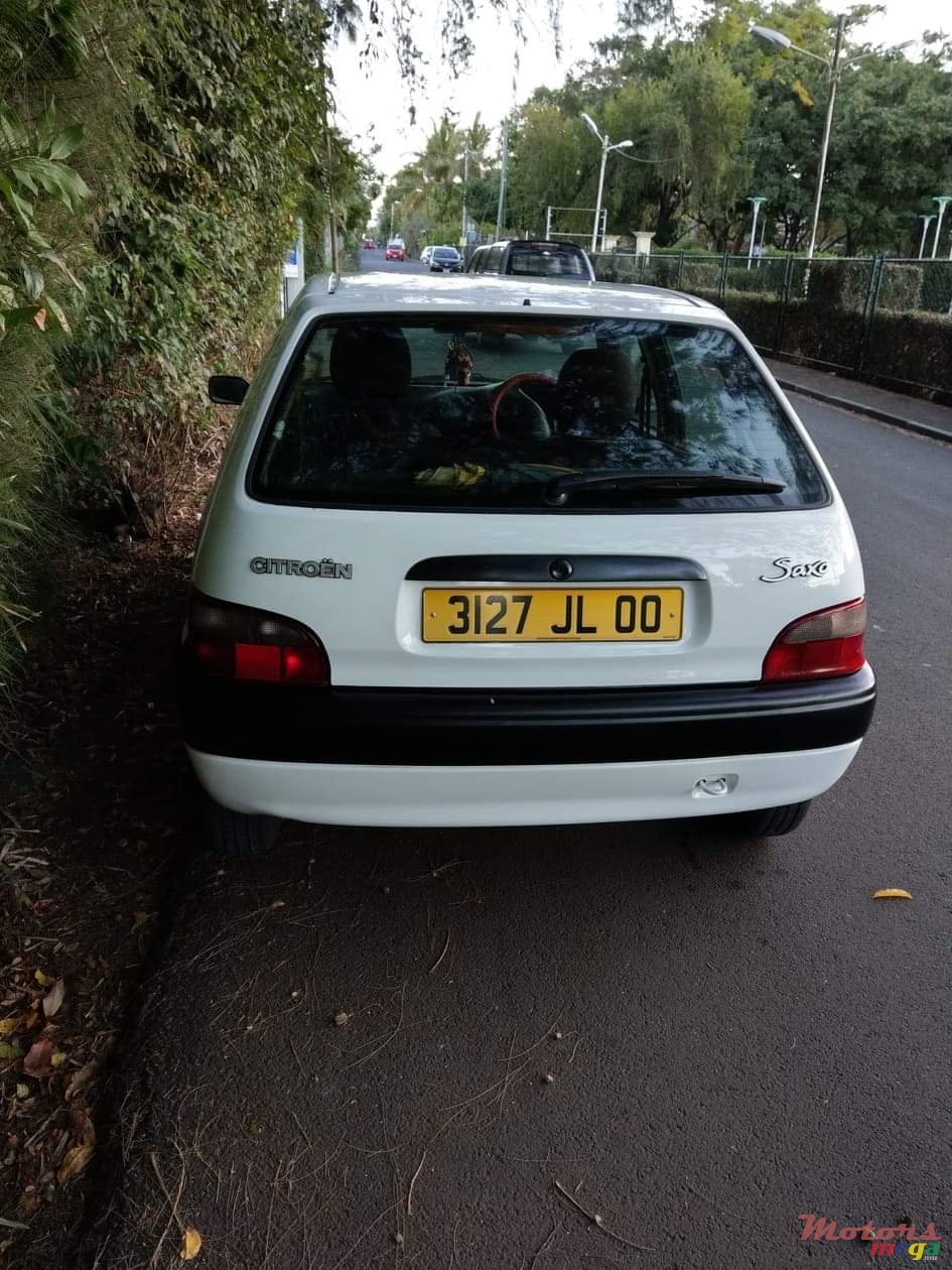 2000' Citroen Saxo Manual photo #2