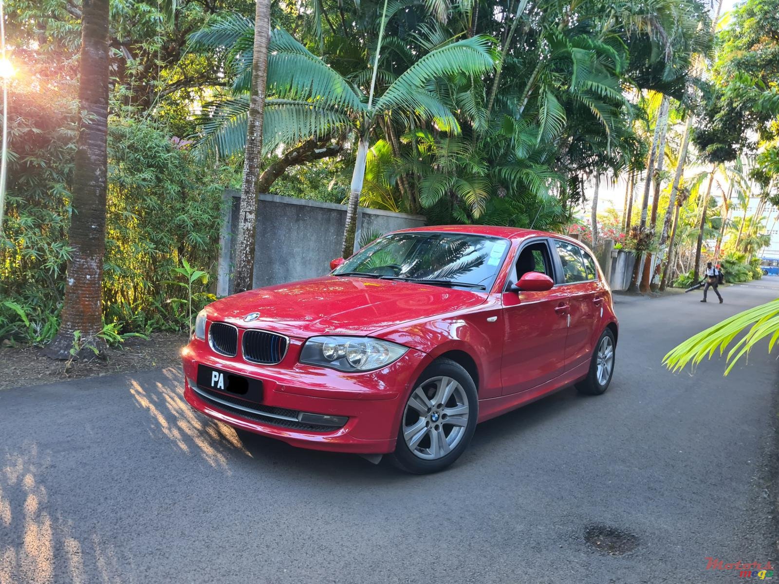 2008' BMW 116 Manual photo #2